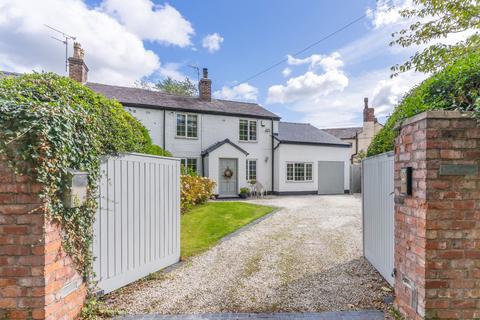 4 bedroom cottage for sale, Newton Hall Lane, Mobberley, WA16
