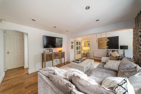 4 bedroom cottage for sale, Newton Hall Lane, Mobberley, WA16