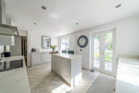 4 bedroom cottage for sale, Newton Hall Lane, Mobberley, WA16