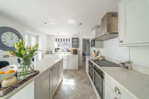 4 bedroom cottage for sale, Newton Hall Lane, Mobberley, WA16