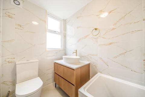 2 bedroom flat for sale, Friern Road, London SE22
