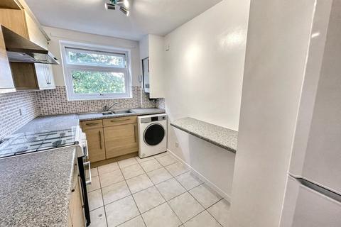2 bedroom flat for sale, Branksome Wood Road