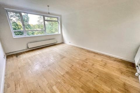 2 bedroom flat for sale, Branksome Wood Road