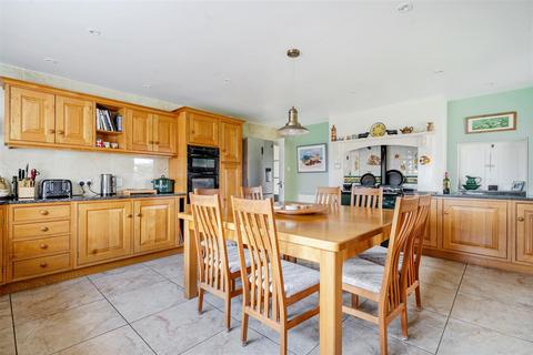 undefined, Dunsford, Exeter