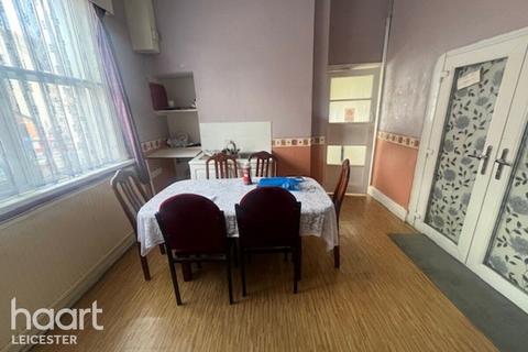1 bedroom terraced house to rent, East Park Road, LEICESTER