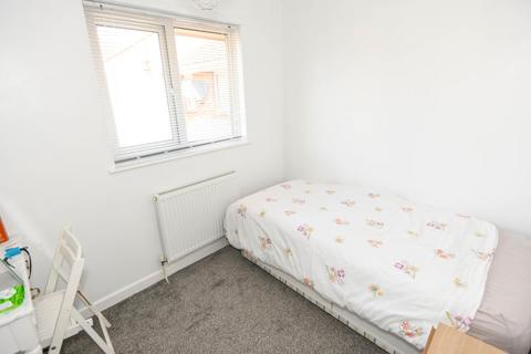 84 Alderton Way, Trowbridge, BA14 0UH