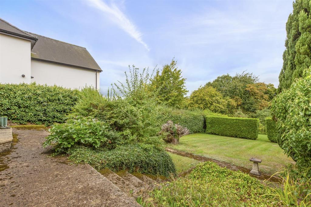 Marchwood, Hammersley Lane, HP13 7 BY-8.jpg