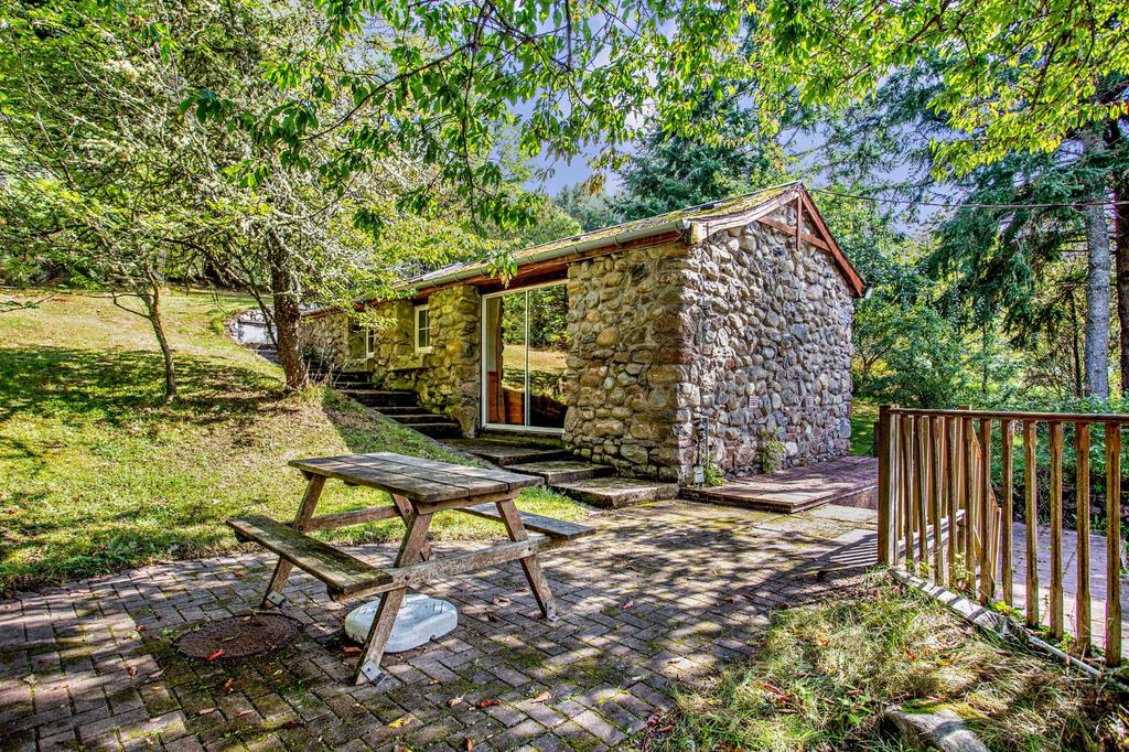 Wood Pecker Cottage