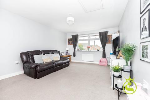 2 bedroom flat for sale, Consort Close, Poole BH12