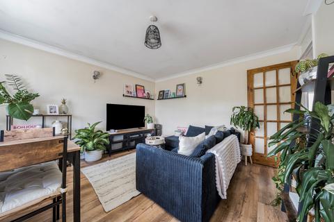 undefined, Cookfield Close, Bedfordshire LU6