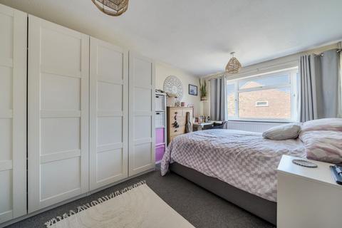 undefined, Cookfield Close, Bedfordshire LU6
