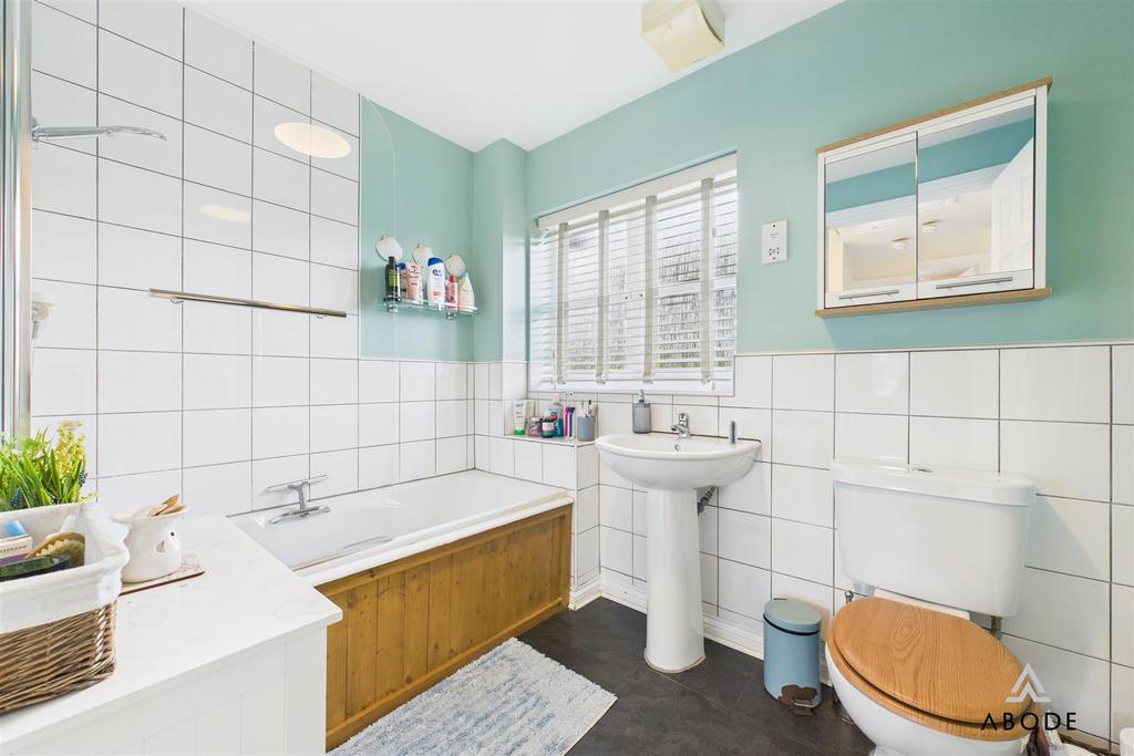 CAM03473 G0-PR0455-STILL008.jpg