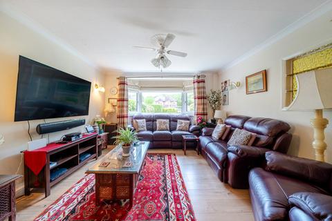 undefined, Moorfield Road, Denham Green
