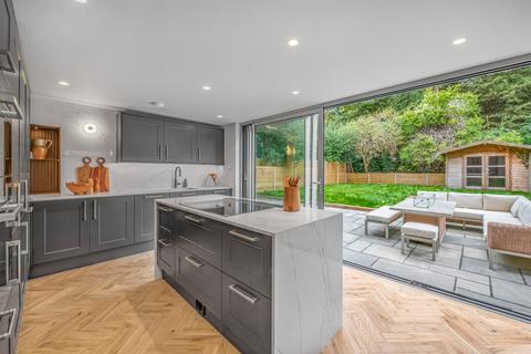 3 bedroom flat for sale, Petherton Road, Highbury, Islington, London