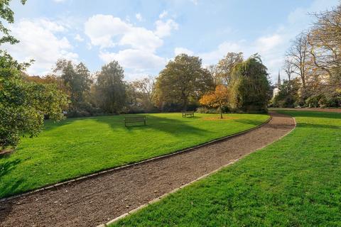 2 bedroom flat for sale, Kensington Park Road, Notting Hill, London