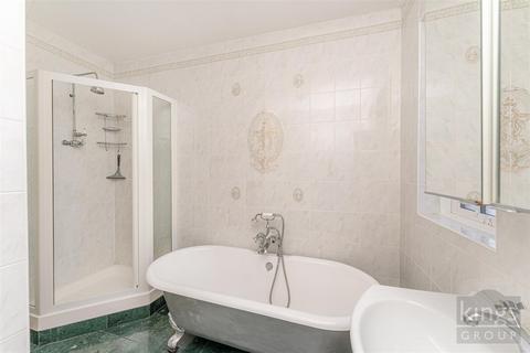 3 bedroom house for sale, Devonshire Road., London