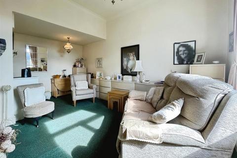 1 bedroom terraced house for sale, Halifax Road, Bradford BD6