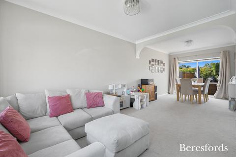3 bedroom semi-detached house for sale, Front Lane, Upminster, RM14