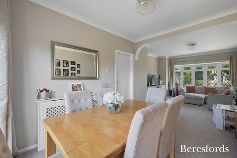 3 bedroom semi-detached house for sale, Front Lane, Upminster, RM14