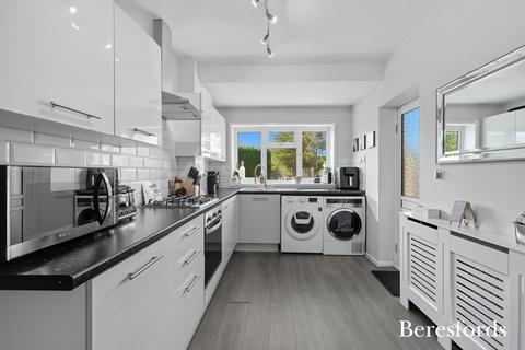 3 bedroom semi-detached house for sale, Front Lane, Upminster, RM14