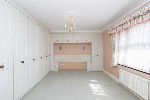undefined, High Road, Buckhurst Hill, IG9