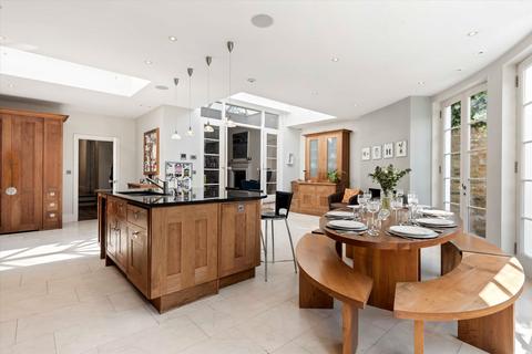 5 bedroom terraced house to rent, Blenkarne Road, Wandsworth, London, SW11