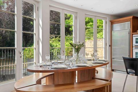 5 bedroom terraced house to rent, Blenkarne Road, Wandsworth, London, SW11