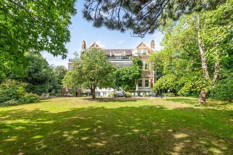 3 bedroom flat for sale, Sydenham Hill, London, SE26