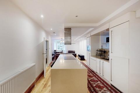 2 bedroom apartment for sale, Eyre Court, 3-21 Finchley Road, London, NW8