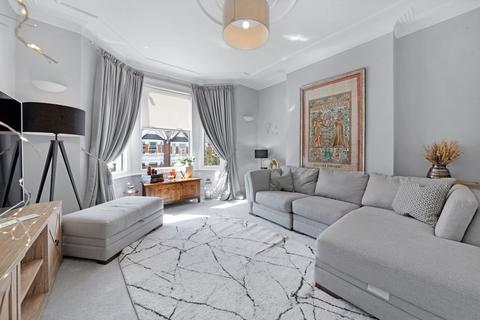 2 bedroom flat for sale, Holland Road, NW10
