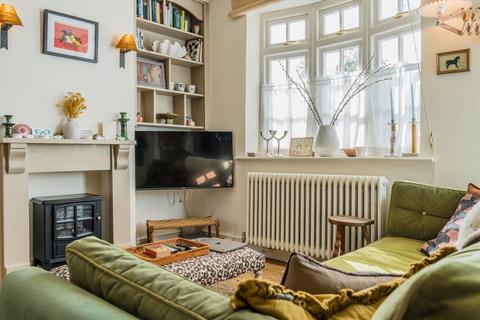 89 Oriel Road, London, E9 5SG