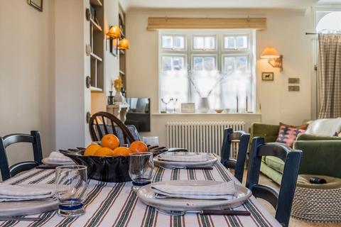 89 Oriel Road, London, E9 5SG