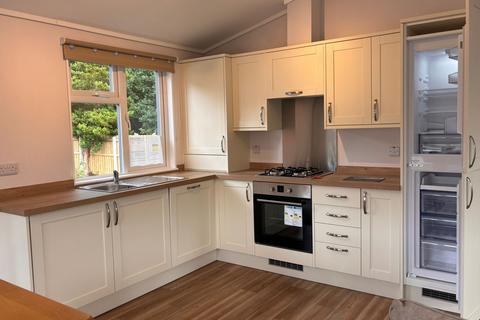 2 bedroom park home for sale, HOLLINS PARK, QUATFORD , NR. BRIDGNORTH  WV15