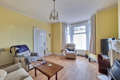 3 bedroom terraced house for sale, Hazeldene Road, Ilford