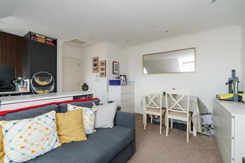 undefined, Kingsmead Road, High Wycombe HP11