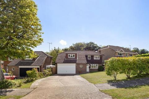 27 Coombe Drove, Bramber, Steyning, BN44 3PW