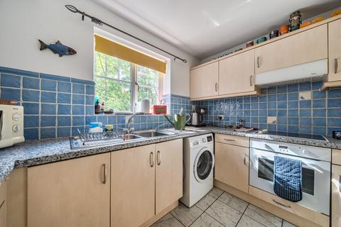 2 bedroom flat for sale, Westdene, Godalming GU7