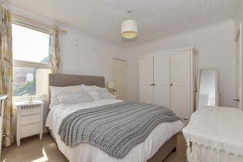67 Connaught Road, Chatham, ME4 5DH