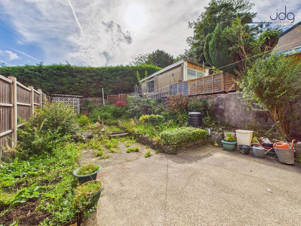 Spacious Garden