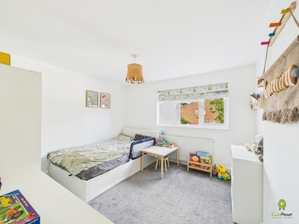 Presented by Nicoleta at Ewe Move Bexleyheath and