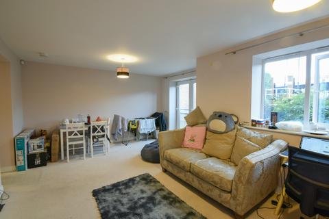 2 bedroom flat for sale, Knightsbridge Court, Gosforth NE3
