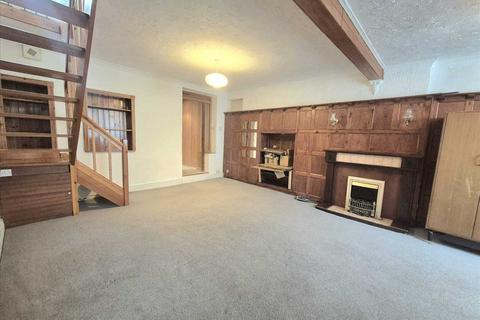 10 Glannant Street, Tonypandy, CF40 1JT