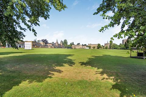 undefined, College Lawn, Cheltenham GL53