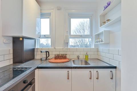 3 bedroom flat to rent, Brixton Hill, Brixton, London, SW2