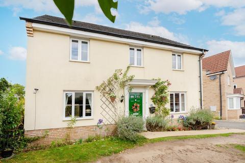 4 bedroom detached house for sale, Woodcock Hill, Costessey