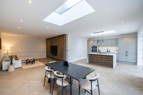 2 bedroom ground floor maisonette for sale, Stanley Road, Sutton, SM2