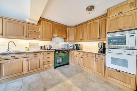 undefined, St. Nicholas Drive, Shepperton, TW17