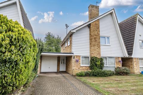 St. Nicholas Drive, Shepperton, TW17