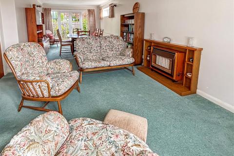 undefined, Walnut Avenue, Rustington BN16