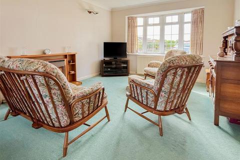undefined, Walnut Avenue, Rustington BN16
